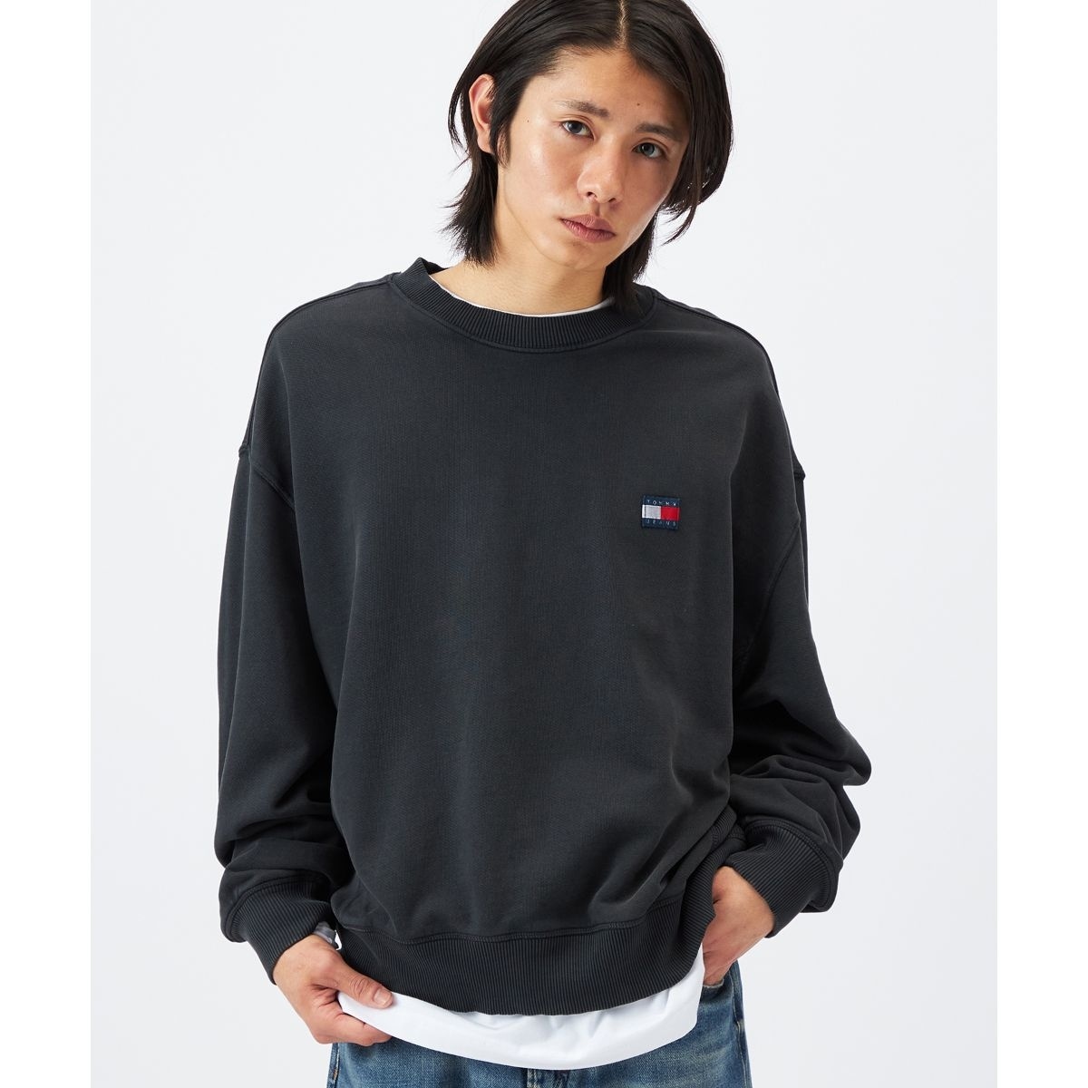  JEANS リラックスバッジクルーネックトレーナー リラックスバッジクルーネックトレーナー | トミー ジーンズ