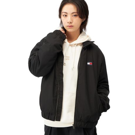 [^ԁFDM21936]GbZVpfbhWPbg߂ɒ킽ꂽƂŁAƂڂƒgȒSn𗼗WPbgBɂ̓tbOS̃|Cg炢AKxȑ݊Ă܂Bܗɂ̓SƂȂǁAוɂ܂łdオłBWbvdl̃tg̓X|[ceCXgvX܂ByTCYzSF64.0cm g60.0cm 50.0cm 64.0cmMF65.0cm g62.0cm 52.0cm 66.0cmLF68.0cm g65.0cm 53.0cm 68.0cmXLF70.0cm g68.0cm 55.0cm 68.0cmyTOMMY HILFIGERzĩAJNVbNx[XɃ_ȂЂ˂fUClC̃g~[qtBK[BsIŐꂽYEEBYɉA`hAStCAĂJWAȃfjCƖLxȃJeS[O[ouhB