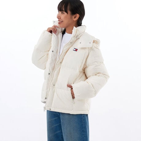 [^ԁFDW21623]AXJObh_EWPbg{gX킹₷AV[gOX̃_EWPbgłBO\ȃt[htŁACX^Cɍ킹AWy߂܂BƂɂ́A傫߂̃tbOSIB_E90%܂ޒ킽ɂAƂgłBƂJo[A߂̃lbN|CgB|Pbg̐nFt[XyTCYzXSF63.0cm g56.0cm 47.0cm 62.0cmSF64.0cm g59.0cm 48.0cm 62.0cmMF66.0cm g62.0cm 51.0cm 62.0cmyTOMMY HILFIGERzĩAJNVbNx[XɃ_ȂЂ˂fUClC̃g~[qtBK[BsIŐꂽYEEBYɉA`hAStCAĂJWAȃfjCƖLxȃJeS[O[ouhB