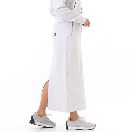 [^ԁFDW22107]NA~fBXEFbgXJ[gXEFbgfނ̃~fBXJ[gB^CgȂICVGbǧ^Jo[ȂcăX^Cƌ܂Bqbv|PbgɃuhACR̃tbOSZbgBEGXg̓h[XgOSdlA͑΂悭obNXbgłBnFсyTCYzXSFXJ[g80.0cm EGXg64.0cm qbv90.0cmSFXJ[g81.0cm EGXg68.0cm qbv94.0cmMFXJ[g84.0cm EGXg74.0cm qbv100.0cmyTOMMY HILFIGERzĩAJNVbNx[XɃ_ȂЂ˂fUClC̃g~[qtBK[BsIŐꂽYEEBYɉA`hAStCAĂJWAȃfjCƖLxȃJeS[O[ouhB