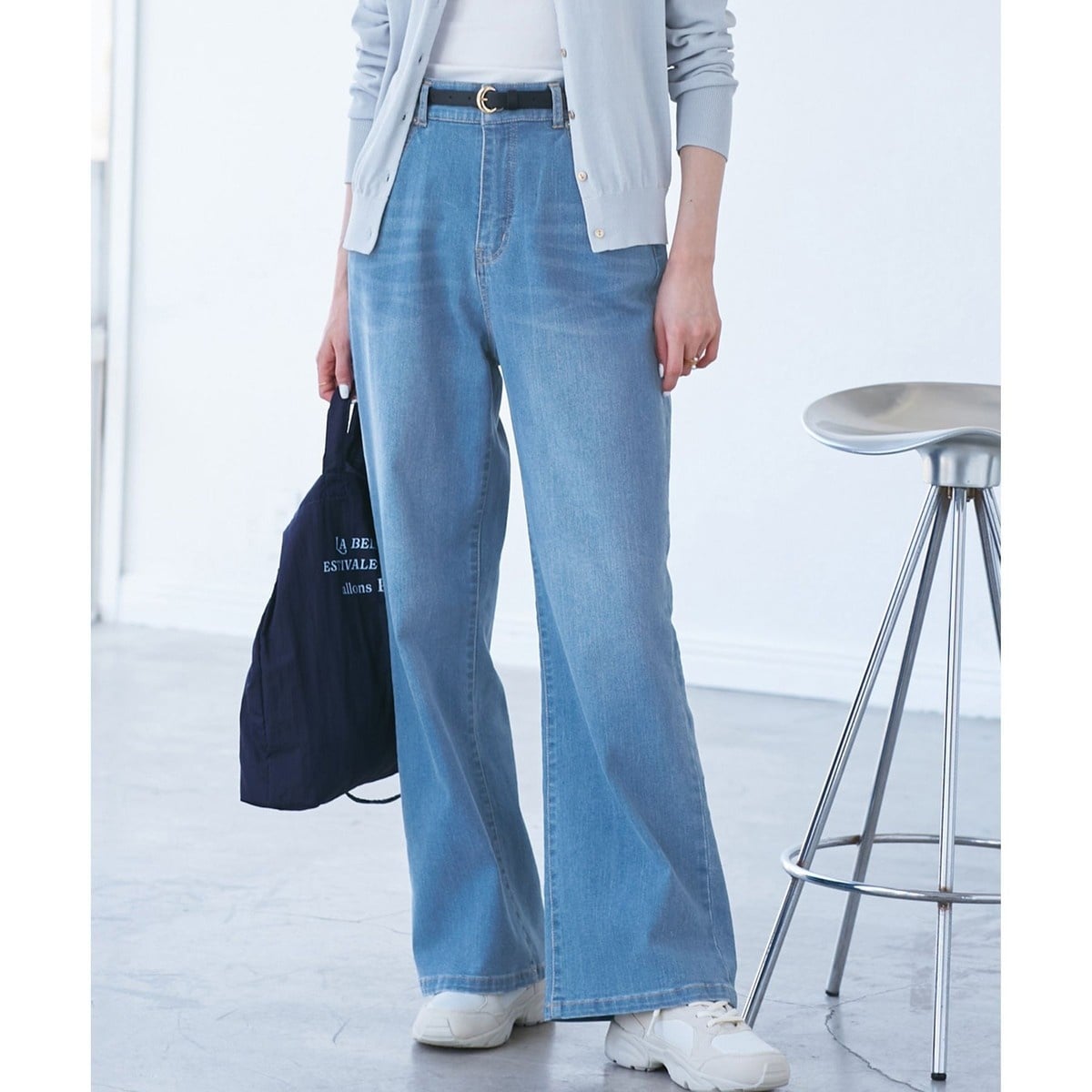 新品未使用タグ付き　ワイドフレアデニムパンツ　36 新品未使用タグ付き ワイドフレアデニムパンツ 36