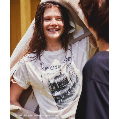 [^ԁFGDM55910]yfފzERbgx[Xŏ_炩̂悢Jbg\[fށBEݖh~@\tByfUCEVGbgzERJR[C[WtHgƌSvgA[eBXeBbNȃOtBbNTVcBEgbvX̐Ȃǃug|CgɁARZvgɍ킹X|[eBeCXgBEDȃX^COɍ킹TCYIׂ2TCYWJByJ[zEubN(01):tHgEzCg(10):SEzCgn(11):ԃtHgEzCgn(12):X݃tHgzCg(10)zCgn(11)zCgn(12)́Aׂăx[X̃J[̓zCgłByX^CO|CgzEfjJ[SpcŉJWAɁBEVA[VcxXg̃Ci[ƂĒȂ̂߁BEJ[咣ȂAl̗VѐSX^COɂ҂BETVc̋xR[fɂA1ŒfB-------------------------------nFȂ򊴁FȂF(01)͂ȂȂJ[͂₠LkF萶ňFʋG߁FtAāAH-------------------------------gTimelessly by Your Sideh 𒴂ĂׂɃRJR[̗ネSɏhh^CXȖ́hCXs[VɃXyVRNVWJ܂B-------------------------------ROPE' PICNIC1980ÑSɃCXpCAꂽAΊ͂ROPE' PICNIC̃XyVRNVVBmX^WbNȃgX^CɁALLfނ⊾ݖh~Ȃǂ́gh̍HvYāBNɂłtBbgTCYƃfUCŁẢĂƌy₩ɁASn悭y߂ACeCAbvB-------------------------------yCoca-ColaACezEA\[gOtBbNTVc(i:GDM55910)E~jуt`X[uTVc(i:GDM55920)E~jуACCXJ[g(i:GDC55920)E2WAYGi~j{XgobO(i:GIX85000)ESvgg[gobO(i:GIX85010)Eo[Vuv[gJX^`[(i:GIZ85010)BěAg̃j^[ɂĐF̌Ⴄꍇ܂ByfpTCYzubN(01)zCgn(12):g175cm pTCYMzCg(10):gƂ175cm (fj킹)pTCYLA(ԃXJ[g킹)pTCYMzCgn(11):g175cm pTCYL