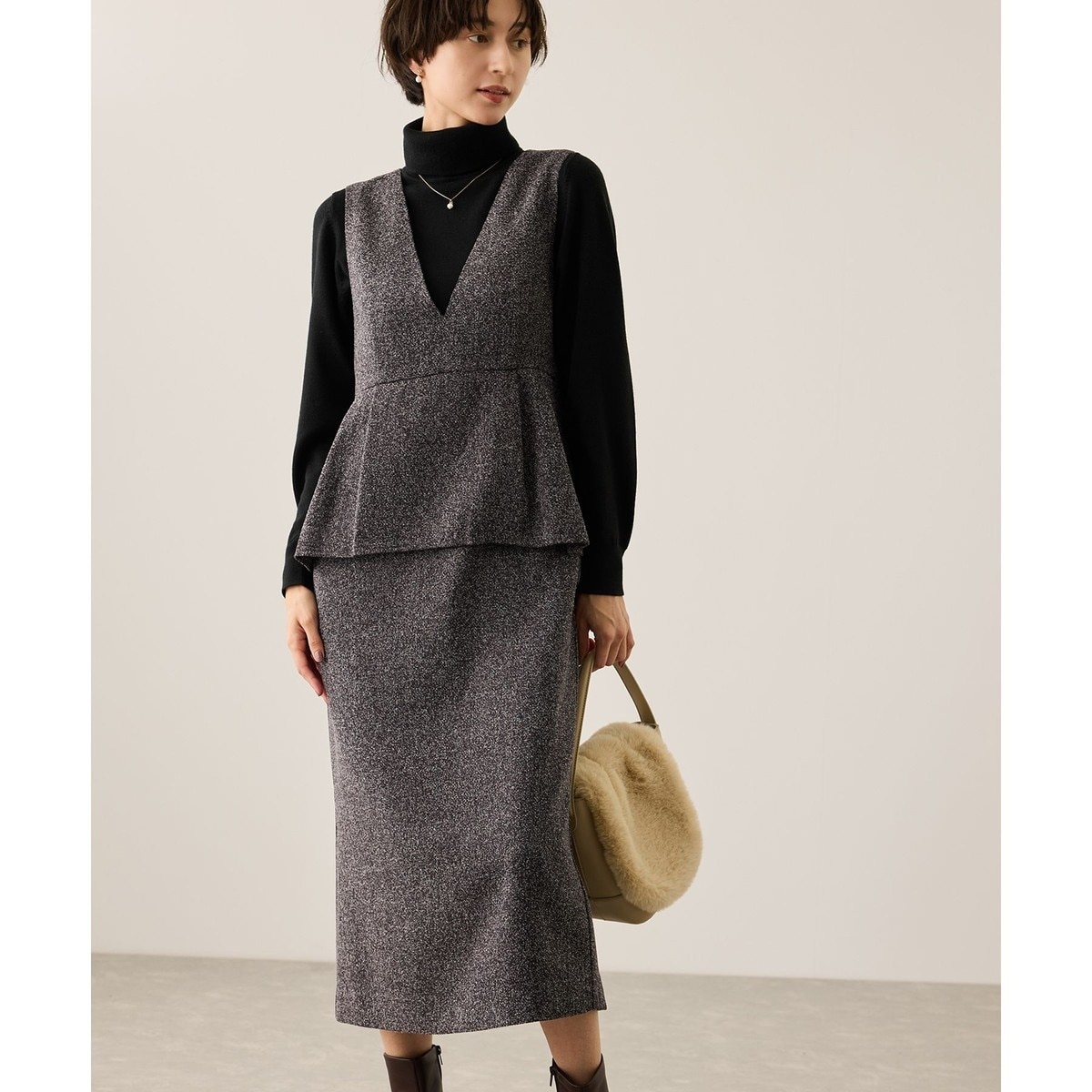 ロペピクニック ROPE' PICNIC バックコンシャス後ろツイスト 前後Vネックノーカラーストライプシャツ♪