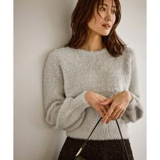 ショートフェザーニットプルオーバー