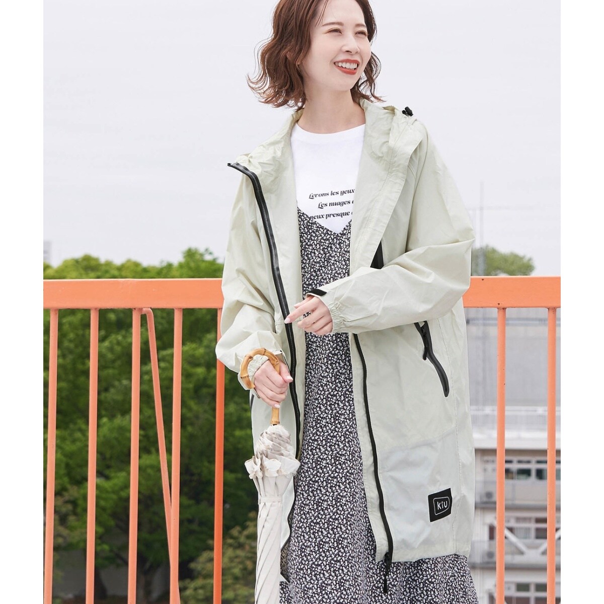 ベイマックス様検討の商品。大阪・関西万博ミャクミャクレインポンチョ 大人用 ミャクミャク レインポンチョ ユニセックス 万博限定 ネイビー 大人用