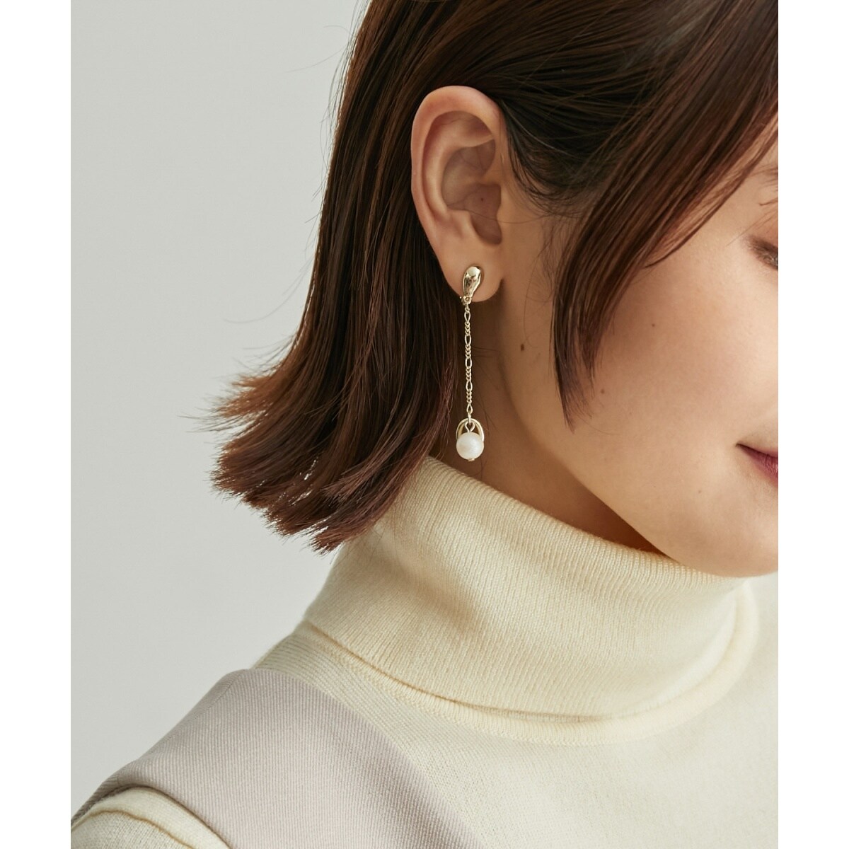 揺れる チェーンピアス 花びらイヤリング | ミニミニストア 揺れる チェーンピアス 花びらイヤリング | ミニミニストア