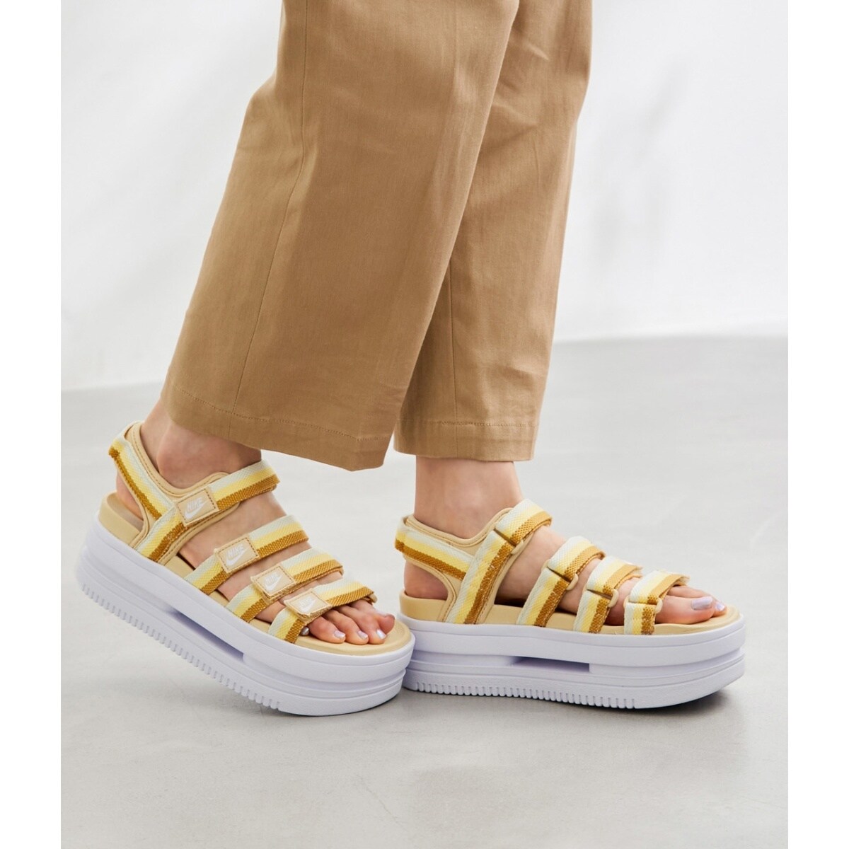 WEB限定】【NIKE ナイキ】ウィメンズアイコンクラシックサンダル