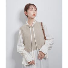 バックスリットショートニットベスト