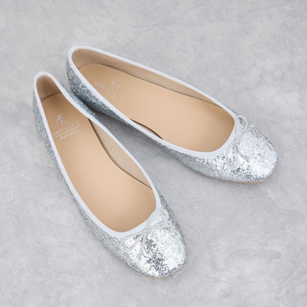 [�}���C]�yAIRina/�G�A���[�i�z�y���Ă��炩���O���b�^�[�o���G�V���[�Y/���y�s�N�j�b�N�p�T�[�W���iROPE' PICNIC PASSAGE�j �V���o�[