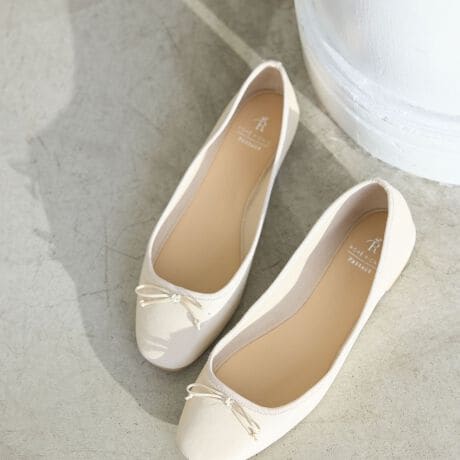 [^ԁFGIA15120]yfފzEz悤ɃtBbg闚SńA{l[[@ŎdグoGV[YBEAbp[ƃCi[iC̓AƐڐG镔js^bƖԂŐ^邽߁A܂ňꖇvŗDݍ܂悤ȗSnBEgĂȂ̂ŁAyʂBE\[̋Ȑ┽ɂDĂ̂BEɃybg{gTCN~gpByfUCEVGbgzEAIRina/GA[ǐyď_炩oGV[YBEJ[Ƃɑfނ̈قȂA\[g^CvBE肰ȂXNGAgDɂ̔`fUCBEb͂[߂őJo[BEtbg^CvŁAꂵ₷₷ByJ[zEmNJ[ƃ|CgJ[AS5FCibvByX^CO|CgzEꂢ߃s[XAƂł́AubNAC{[ZNgBEJWAȃW[YX^CĺAbhsN߁BEVo[ȂytH[}ɂΉBTCYɂāoGV[Y0.7cmsb`ō쐬Ă܂BEC̃^OV[LڃTCYƎۂ̑TCY͈قȂ܂BTCY͉LmFBSF^OV[22.5`23cmȋ22.8cmMF^OV[23`24cmȋ23.5cmLF^OV[24`24.5cmȋ24.2cm{l[[@Abp[̉ɒ~܏ɖD킹鐻@BC^Ã{[jn˂̌C@BBěAg̃j^[ɂĐF̌Ⴄꍇ܂B:ew̕t~w̕t̐@ɂȂ܂BCY():ew̕t?w̕tʂ肮ƈ@ɂȂ܂BTCYڍׂmFB