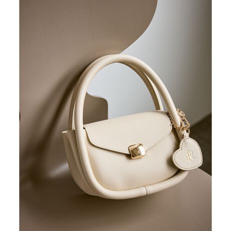 [^ԁFGIX65170]yfފzEg₷㎿ȕ̍vByfUCEVGbgzEtXł̃^[ƂӖ疼tꂽA^̃tbvfUCobOBE}`Ƃ̂ŉוBEn[g̃`[ZbgȂ̂ŃVvȃX^COɃ|CgƂăANZT[oŊy߂obOByJ[zEubNALiAbhAVo[4FWJBENX}XV[Y֌~jobO̓bhVo[ȂǃJ[|CgBVo[̂݋̔zFقȂ܂BubN(01)Li(16)bh(60):()S[hVo[(93):Vo[yX^CO|CgzEtF~jȃuEXƃJWAȃfj킹AobO|ɂ邱ƂŔ̂lJWAɁBE炵VGbgĂ}[ChXJ[gɁAnhobOƂĎƃNVJȕ͋CAbvBE_炩ȃjbgƗhtAXJ[gɃV_[|ŊÂ}AfC[Ɏg钅ȂɁB-----------------------------|Pbg̐:0z[:sV_[R:(OA߉)-----------------------------BěAg̃j^[ɂĐF̌Ⴄꍇ܂B