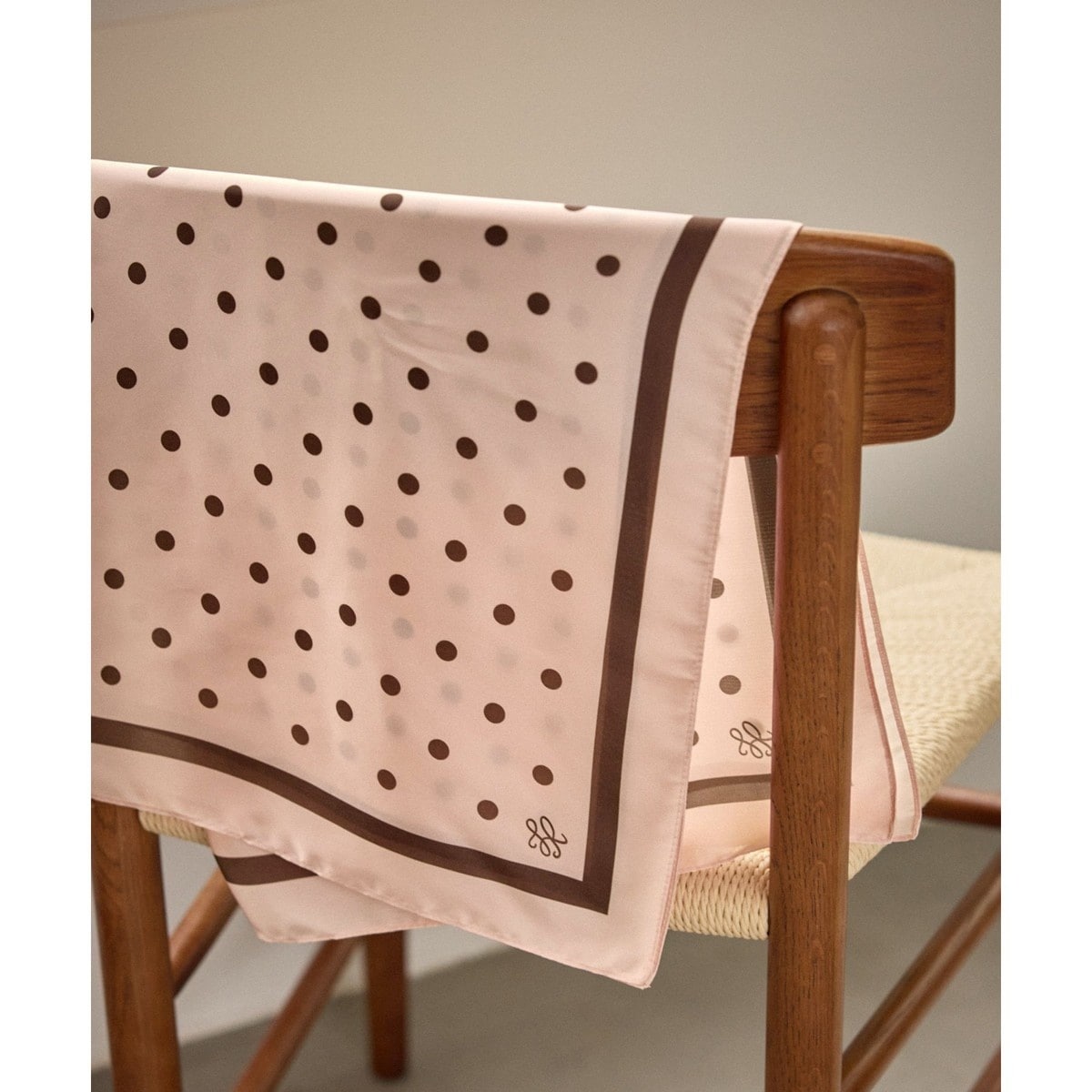 ドット柄スカーフ