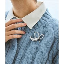 パールモチーフブローチ