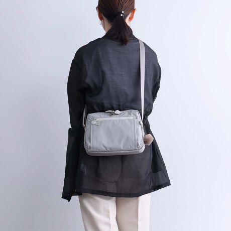 [^:68334]̒BlE|C]̑zJ^`ɂobOV[YDuƊXgJWAX}[ghRZvgɁAi`eCXg~bNXAiȂƊꂽXbLאgfUC̃bNȂǂ̃V[YPJ8-3rd̃~ebhBWfނƓ̂zCgp[̊v₩ȌV[YłBZ[teBbNCt@Xi[ɂ͕spӂɊJȂ悤ɂZ[teBbNto[eNg|PbgOʏ㕔|Pbgɂ́ARECXERۉH̐ngpBwʃ|PbgZLeB̍wʃt@Xi[|PbgB[eBeB|PbgނX[Yɏołt@Xi[ttg|PbgBI[KiCU[|PbgɏG݂[ł|PbgBTCN|GXeCjOnɂ̓TCN|GXefނ̗pB摜̓Tv̂߁A\ȂdlύXꍇ܂B܂Ai̐F͂g̃fBXvCEj^[ɂۂƈقȂꍇ܂̂ł炩߂BJiivWFNglCԑguEӂIv(sarn)̃~Xe[n^[ƂāAE̒mꂴ鋫ʂĂ̒n܂ŁA܂Ɂun𗷂v|C]B̗̒BlE|ƃG[Xu鏗KɁvRZvgɋJobOV[YAwJiivWFNgx