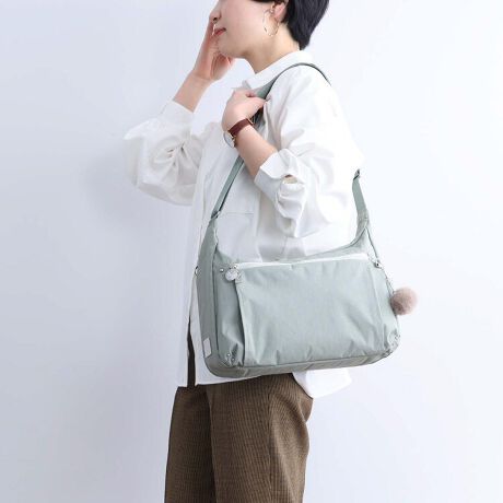 [^:68335]̒BlE|C]̑zJ^`ɂobOV[YDuƊXgJWAX}[ghRZvgɁAi`eCXg~bNXAiȂƊꂽXbLאgfUC̃bNȂǂ̃V[YPJ8-3rd̃~ebhBWfނƓ̂zCgp[̊v₩ȌV[YłBZ[teBbNCt@Xi[ɂ́AspӂɊJȂ悤ɂZ[teBbNtBz_[|Pbgybg{g܂肽ݎPȂǂ[\ȃ|PbgBo[eNg|PbgOʏ㕔|Pbgɂ́ARECXERۉH̐ngpBwʃ|PbgZLeB̍wʃt@Xi[|PbgB[eBeB|PbgނX[Yɏołt@Xi[ttg|PbgBI[KiCU[|PbgɏG݂[ł|PbgBTCN|GXeCjOnɂ̓TCN|GXefނ̗pB摜̓Tv̂߁A\ȂdlύXꍇ܂B܂Ai̐F͂g̃fBXvCEj^[ɂۂƈقȂꍇ܂̂ł炩߂BJiivWFNglCԑguEӂIv(sarn)̃~Xe[n^[ƂāAE̒mꂴ鋫ʂĂ̒n܂ŁA܂Ɂun𗷂v|C]B̗̒BlE|ƃG[Xu鏗KɁvRZvgɋJobOV[YAwJiivWFNgx