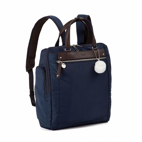 [^:68821]ʋ΂ɂ߂A4TCỸx[VbNbNBX^CbVȃXNGAVGbgłƁƂۂɁBVvŃ~j}ȃfUCȂ̂ŕIт܂BIEItLV`G[Vłgp܂Bwʂɂ͔wɏɂGAbVfނgpĂAX[cP[XɌŒłZbgAbvxgݒuĂ܂BA4NAt@C(W22~H31cm)傤ǎ[\ȃTCYŁA13.3C`PC(W31~H22~D2.5cm)[\ȃNbVX[uݒuĂ܂BނPCA|[`ybg{gAKvȉו[\B|PbgLxȂ̂ōׂȉו̐ڂɕ֗łBCt@Xi[ɂ͖hƐɗDspӂɊJȂ悤ɂZ[teBbNtB[10|Pbg|PbgE13.3C`PCX[u~1EЃ}`I[v|Pbg~2Et@Xi[|Pbg~1O|PbgELTCg|Pbg~1@Kvɉăt@Xi[Ń}`L邱Ƃł܂BEybg{gBIt@Xi[TCh|Pbg~1@ybg{gPȂǂ[\Bt@Xi[ƃJWAyĂ܂BEtg|Pbg~1@NbVЃ}`I[v|Pbg~2@L[tbNtOJ[킸J[͑Sēu[łB