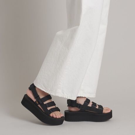 値下げ‼️UGG emmiコラボサンダル 22センチ（サンダル｜emmi（エミ）の 