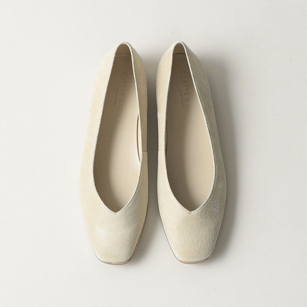 ☆新品、未使用品☆オデットエオディール　ホワイトゴールド　リボンパンプス24,5 ODETTE E ODILE｜サイドオープンクロス パンプス50