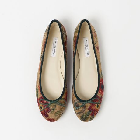 [^ԁF45162000006]^CXɈꑱĂlC̃oGV[YɐVFoꁡfUCEl̎ɂĈ__JɂĂoGV[YBfUCɂ͑@ׂȔhAǂȃX^CƂ킹₷AghɍEꂸɒpł܂BՌzނƂȂ鍂̃X|WAɏՍނ̃X|Wgݍ킹ƂŃ\tgȑ肪B@ׂȃCƐꂽfBe[AԗĂɂyĉKȗSnȂǁA͂l܂ꑫłB}`bNȕ͋CY킹D蕿ɁA[݂̂_[NO[J[̃pCsOőŜ̈ۂ߂Ă܂Bfރ}`J[ŕ\t[`[t̐DnByӎzi摜́A̓p\RȂǂ̉{ɂAۂ̐FƈقȂČꍇ܂B炩߂B\[ɕیV[g\Ăꍇ͔ĂgpBƕɂ1~x̏Ȍ́AYH㔭̂łAsǕił͂܂BV[Y̏dʂ́AV[Y{̂̂ݗ̏dʂƂȂ܂Bti͌vɊ܂܂܂BiɕsǂꍇAє̔j܂Ă܂B炩߂BX܂ւ₢킹̍ۂ́ASODETTE E ODILEeX܂܂ŉL̕i/iԂ\tBiFO ذ25F FLT10 iԁF45162000006