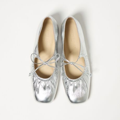 [^ԁF45162000009]i悤ȃAbp[fUCڂ䂭ꑫfUCbŕRԃfUC̃oGV[YBMU[񂹂Abp[͏iȕƃbNXoBܐ݂͌\tgXNGAɂĂ邽߁AÂXbLƂۂɎdグĂ܂B炩ƌy₩ȗSn͂łBfޖ{vgpBubNƃzCg̓X[XfށAVo[͔fނłBR[fBl[gf͂A\bNXɍ킹ėVѐŜR[fBl[g߂łByӎz摜̏i̓TvłBi摜́A̓p\RȂǂ̉{ɂAۂ̐FƈقȂČꍇ܂B炩߂B\[ɕیV[g\Ăꍇ͔ĂgpBƕɂ1~x̏Ȍ́AYH㔭̂łAsǕił͂܂BV[Y̏dʂ́AV[Y{̂̂ݗ̏dʂƂȂ܂Bti͌vɊ܂܂܂BiɕsǂꍇAє̔j܂Ă܂B炩߂BX܂ւ₢킹̍ۂ́ASODETTE E ODILEeX܂܂ŉL̕i/iԂ\tBiFOI ެްįڴFLT10 iԁF45162000009