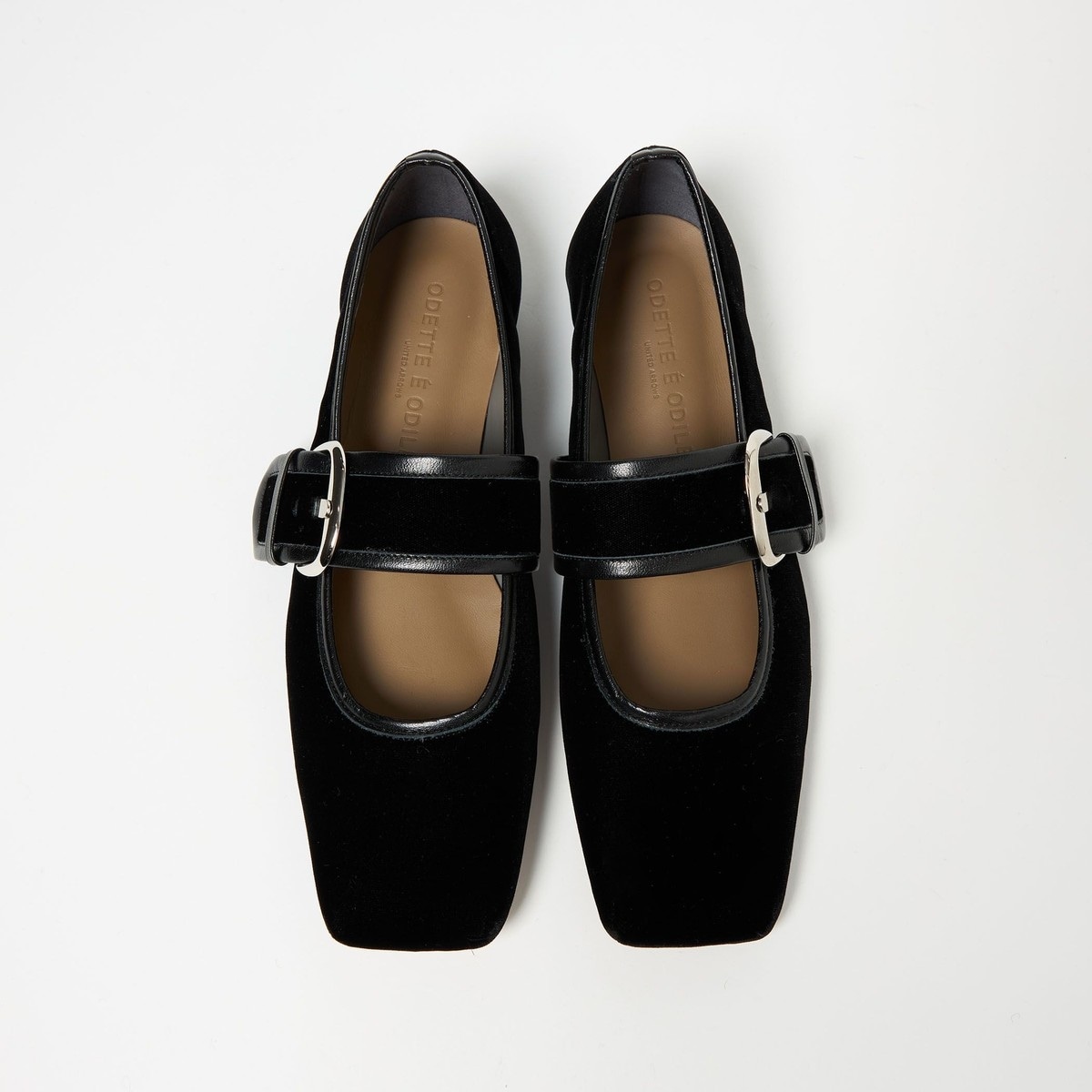 極美品 オデットエオディール フラットシューズ レザー ビブラムソール 24.5 Odette e Odile Vibramシリーズ 2023 Spring/Summer｜ニュース