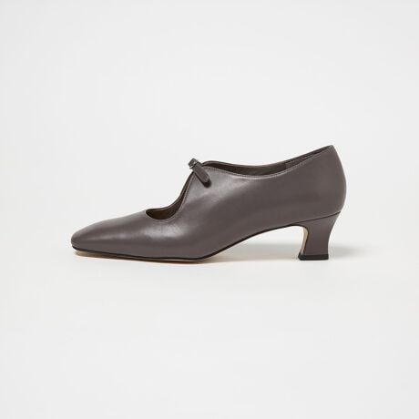 [^ԁF45112000007]u[eB[oɂX^CbVȃpvXfUCݍނ悤ȍb[߃fUCNxpvXBZ^[ؚ̉xgƃVo[J[̃obN͑ɂ肰ȂANZg܂BԂȃobN̓Sdl̂߁AE₷̂|CgB芴̂邷Ƃq[̓X^CbVȕ͋CY킹܂Bfޖ{vgpBߍׂ₩ł炩̃X[XfށByӎz摜̏i̓TvłBi摜́A̓p\RȂǂ̉{ɂAۂ̐FƈقȂČꍇ܂B炩߂B\[ɕیV[g\Ăꍇ͔ĂgpBƕɂ1~x̏Ȍ́AYH㔭̂łAsǕił͂܂BV[Y̏dʂ́AV[Y{̂̂ݗ̏dʂƂȂ܂Bti͌vɊ܂܂܂BiɕsǂꍇAє̔j܂Ă܂B炩߂BX܂ւ₢킹̍ۂ́ASODETTE E ODILEeX܂܂ŉL̕i/iԂ\tBiFOF BLTSQE PS45 iԁF45112000007