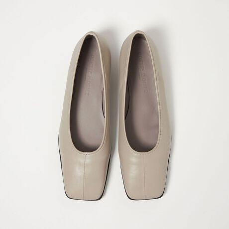 [^ԁF45162000017]VvȔɃ[hȃfBe[tbgV[YfUCVvȃfUCłȂAL߂̃XNGAgD≟[hȈۂvXtbgV[YBZ^[V[̐؂ւɍ킹Aɂ͓fނ̃e[v{ꊴ̂dオɂĂ܂B炵A₷ɂztbgȂ2cmq[|CgłBfޖ{vgpB\tgłȂ₩ȃX[XfށByӎz摜̏i̓TvłBi摜́A̓p\RȂǂ̉{ɂAۂ̐FƈقȂČꍇ܂B炩߂B\[ɕیV[g\Ăꍇ͔ĂgpBƕɂ1~x̏Ȍ́AYH㔭̂łAsǕił͂܂BV[Y̏dʂ́AV[Y{̂̂ݗ̏dʂƂȂ܂Bti͌vɊ܂܂܂BiɕsǂꍇAє̔j܂Ă܂B炩߂BX܂ւ₢킹̍ۂ́ASODETTE E ODILEeX܂܂ŉL̕i/iԂ\tBiFOF SQEPLN FLT20 iԁF45162000017