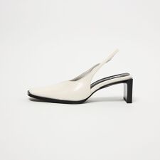 ＜SY＞ スクエアエッジヒールバックベルト パンプス55↑