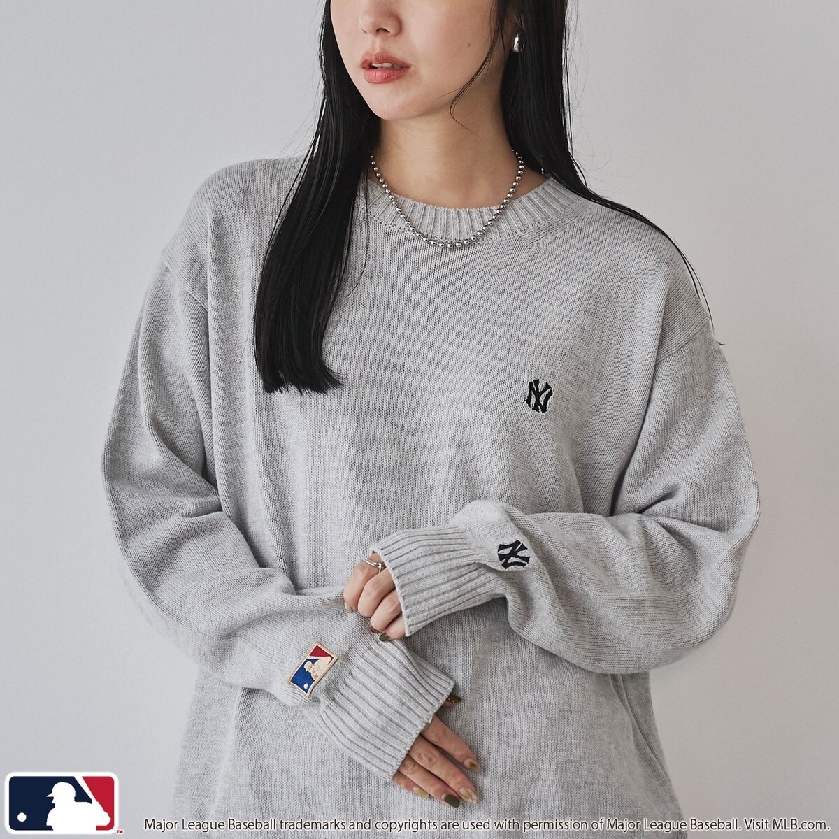 スポーティ×ガーリー好バランス】MLB別注ワンポイントロゴクルーネック 