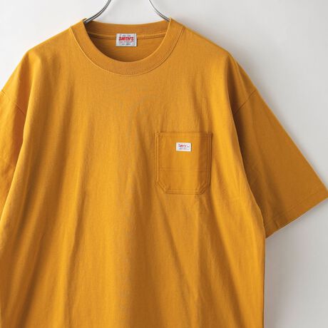 [^ԁF75256030425]yjZbNXł߁IzVvǏႤBǂȃR[fɂށB̃|PbgTVcIXX|CgENlC̃X~XʒACe A|Pbgڂ䂭VvTVcoEx[VbNJ[R[f̃|CgɂȂJ[܂ŖLxȓWJEVGbgŃbNX̂钅ȂɁfUC/fcoenłɓȂAX~Xʒ̃|PbgTVcBʂ̂ȂfUCȂA|Pbg̃ANZgVvȒɌvXĂ܂BƂTCYŁAbNXȂɁBƂGƂƂ100̐nŃfC[gɂ҂łB{i̓YKił̃TCYWJƂȂĂ܂B̓̕I[o[TCYƂĒp܂BySMITH'S AMERICANiX~XAJjz1906NɃj[[ÑubNŁA{VibNƂnƂ[NuhSMITH'S AMERICANyX~XAJzBJo[I[yC^[pcƂx[VbNȃ[NEGA𐻑AAJen̘J҂ɋALe܂ĂB̌AXɃt@bVV[ɃVtgn߁A݂͊eɐYς˂郉CZXApuhɂȂB{̃I[ZeBbNȃ[NEGÁAł͌Òłwǌ邱Ƃ͂ȂȂASMITH'SyX~Xz̐Y𐿂ĂAJ̃t@Ng[͂A{Ɉꕔi𕜊B݂ł͗LȃVbvłdꂽ肵ĂAlC𔎂ĂBFItzCg₠萶ňFʌ򊴁FȂƒF\(lbggp)yӓ_zBei̓Tvׁ̈Aۂ̎dlƈقȂꍇ܂B摜̏i͌̏Ǝ˂pxAg̃j^[ɂAƐFقȂꍇ܂BX^WIB̉摜̐FɈԋ߂ȂĂ܂B\񏤕ȉꍇA͂\͂܂łڈƂȂ܂BY̓sA͂OサXܓ׎Ƃꍇ܂̂ŁA炩߂BiFSMITHSʒ POCKET TEEiԁF75256030425