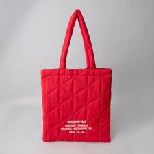 ロゴ刺繍 幾何柄 キルトトートバッグ