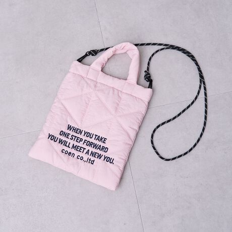 [^ԁF76816030334]̊̂LeBOfUCAg₷ꏏɁBV[YŃg[gobO(i:76816030333)pӂ܂BfUC/fފ􉽊wIȃLeBOfUCIȁAꂽۂ̃V_[obOBRpNgȂKvȉוTCYŁAƂłוȂɂ҂Btgɂ̓ShJ{AVvȂ肰ȂANZgvXBV_[Xgbv͎O\ŁAV[ɍ킹2WAYŎgpł̂́BnhobOƂĂꂢ߂ɁAV_[obOƂăJWAɂƁALX^CɃ}b`܂BfނɃLeBOH{ĂAӂƂ{[Ɨ̊̂VGbgłBɁAɂ͊J₷AgȂ悤Ƀ}OlbgzuBɂ͏̎[ɕ֗ȃI[v|PbgtŁAgɂ܂BJ[oG[V́AԂANZgJ[܂œWJBRpNgȂ@\IȃfUCŁAig痷s̃TuobO܂ŕL􂵂܂B̑2̎hJJ[̓N[FłBVo[F\n |GXe100̑J[F\n iC100|PbgF藠nFV_[OF\yӓ_zBei̓Tvׁ̈Aۂ̎dlƈقȂꍇ܂B摜̏i͌̏Ǝ˂pxAg̃j^[ɂAƐFقȂꍇ܂BX^WIB̉摜̐FɈԋ߂ȂĂ܂B\񏤕ȉꍇA͂\͂܂łڈƂȂ܂BY̓sA͂OサXܓ׎Ƃꍇ܂̂ŁA炩߂BiFۺ޼ļްiԁF76816030334