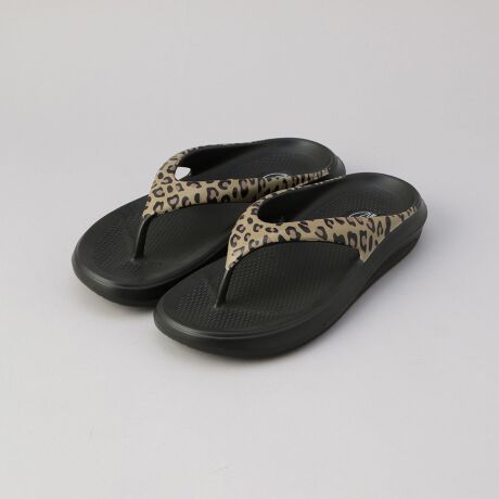 [^ԁF75826030123]\tgȗSnƃANeBuȃtHǂX^CɃ}b`ԃgOT_fUC/fޒ悭{[̂\[ōN炵ApڂȂ^ꂽSn̗ǂT_łB킹₷ubNƃR[f̃ANZgɂȂ郌Ip[ĥQFWJBfC[V[ɂ͂AANeBuȃV[ɂ@Abp[A\[ȂǑɐG镔NbV̍tH[fނŎdグA1KȗSnłByӓ_zBei̓Tvׁ̈Aۂ̎dlƈقȂꍇ܂B摜̏i͌̏Ǝ˂pxAg̃j^[ɂAƐFقȂꍇ܂BX^WIB̉摜̐FɈԋ߂ȂĂ܂B\񏤕ȉꍇA͂\͂܂łڈƂȂ܂BY̓sA͂OサXܓ׎Ƃꍇ܂̂ŁA炩߂BiFyC.MtzFORM THONGiԁF75826030123