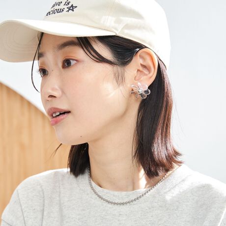 [^ԁF76836030252]t[Ŋ܂؂₩ɈĂsAXfUC/fފ܂₩ɉfoAt[`[t̃sAXB^bNJ[ɂ邱ƂŁAJWAȂidグĂ܂BEȒPȃ|XgLb`Bmł͂Ȃߎpɍ킹̂߂łB|Xg͋ALb`͊ɂVR[łByӓ_zBei̓Tvׁ̈Aۂ̎dlƈقȂꍇ܂B摜̏i͌̏Ǝ˂pxAg̃j^[ɂAƐFقȂꍇ܂BX^WIB̉摜̐FɈԋ߂ȂĂ܂B\񏤕ȉꍇA͂\͂܂łڈƂȂ܂BY̓sA͂OサXܓ׎Ƃꍇ܂̂ŁA炩߂BiFرܰ߱iԁF76836030252