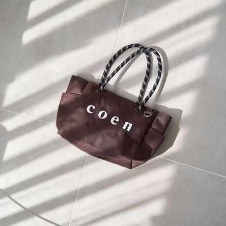 [^ԁF76816070346]Җ]coenSg[gobOēׁIWEBF́AnƃSvgzFɂȂĂAŃR[fBl[g̃ANZgɁBʏJ[͖{̂ƗnFŁAVvŎg₷fUCłB_[NO[E}X^[hEubNiFSjWEBJ[VoIICłɓȂȀH̓ʃg[głBWEBJ[̓nh[v1.2cm1.0cmɍׂ߂ɃAWBƂۂŁA菗炵ĂdlɂȂĂ܂BfUC/fޕigɃtBbgA}`Ɋ􂷂g[gobOBTChɂ̓ybg{gۂ[߂̃|PbgtŁA@\Bnhɂ̓[vnh̗pĂAdוł莝ĂS܂BԂȂ[͂TCYŁAƂoɂ҂̗鑊_BO|PbgF聡V[ŶēE2way coen Sg[gobOi76816070344jEcoen Sg[gobOiSTCYji76816070345jEcoen S |LoXg[gobOiLTCYji76816070347jEcoen S |LoXg[gobO`[iXSTCYji76816000031jEcoen Sg[gobO`[iXSTCYji76816000030jyӓ_zBei̓Tvׁ̈Aۂ̎dlƈقȂꍇ܂B摜̏i͌̏Ǝ˂pxAg̃j^[ɂAƐFقȂꍇ܂BX^WIB̉摜̐FɈԋ߂ȂĂ܂B\񏤕ȉꍇA͂\͂܂łڈƂȂ܂BY̓sA͂OサXܓ׎Ƃꍇ܂̂ŁA炩߂BiFcoen ۺ P޽İ MiԁF76816070346