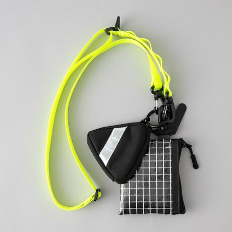 [^ԁF75816000000]|PbgȏAobÔ傤ǂ悳Bgyɓ鑽@\V_[fUC/fޏԂȃ|[`2AȂA֗ȋ@\l܂V_[BЂƂ͏K⃊bvȂǂ̏|[`AЂƂ͒g锼^Cv̎d؂tŁAACeg[hɂ҂BɁA|[`̒ɂ̓RpNgɏ߂GRobOBV_[t΁AGRobO΂ߊ|Ŏ^ԂƂ\łBX}zV_[pz_[Jriʂz[tŁAg͎R݁BЂƂŁAtFXAEghAAƂo܂ŁAԂ犴oŊy߂܂Byӓ_zBei̓Tvׁ̈Aۂ̎dlƈقȂꍇ܂B摜̏i͌̏Ǝ˂pxAg̃j^[ɂAƐFقȂꍇ܂BX^WIB̉摜̐FɈԋ߂ȂĂ܂B\񏤕ȉꍇA͂\͂܂łڈƂȂ܂BY̓sA͂OサXܓ׎Ƃꍇ܂̂ŁA炩߂BiF2ݴޯ·ްiԁF75816000000