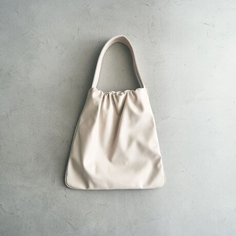 [^ԁF76816000008]MU[gfAU[̃tbgV_[߃|CgE}`ȂtbgŃX^CbVEMU[ANZgɂȂAVvR[ffEyʂŌ|₷V_[dlfUC/fޖʂ킬ƂtbgȃVGbgɁAMU[̕\V_[obOB}`Ȃ̂Ƃ`󂪁AX^COX}[gɈ߂܂B}U[CNfނiŁAfC[g͂񂫂ꂢ߃R[fɂDB|₷XgbvAy₩ȎSn|CgBKvŒ̉ו܂TCYŁAgyɏoɂ҂̃ACełB|Pbg:yӓ_zBei̓Tvׁ̈Aۂ̎dlƈقȂꍇ܂B摜̏i͌̏Ǝ˂pxAg̃j^[ɂAƐFقȂꍇ܂BX^WIB̉摜̐FɈԋ߂ȂĂ܂B\񏤕ȉꍇA͂\͂܂łڈƂȂ܂BY̓sA͂OサXܓ׎Ƃꍇ܂̂ŁA炩߂BiFڻްײ ެްݼްiԁF76816000008