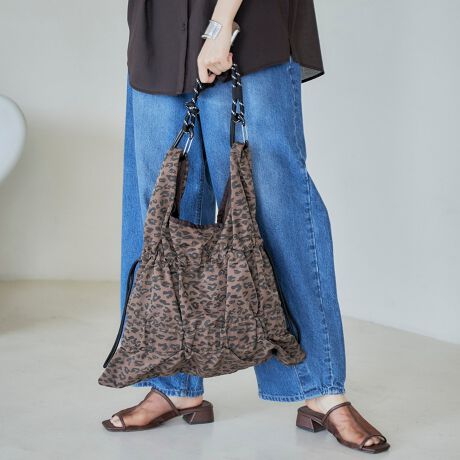 [^ԁF76816000017]pR[hA2WAYdl̃MU[obOV[Ŷē 2WAYpR[hMU[obOiSj(76816000018)߃|CgEpR[hłق̂X|[eB[ɁEpR[hO΃nhobOɂEyʂŎg₷AfC[ɍœKfUC/fރMU[̂Ƃ̊ƁAANZgɂȂpR[hgڂ~hTCYobOB莝V_[2WAYdlŁAX^CCɍ킹Ď`FW\łByʂň₷fނgpÂo₿ƂW[ɂ҂Bۂ݂}VGbgŁAlJWAɂtBbg܂B~jzEX}zE|[`ȂǁAKvȂ̂TCYłBA4TCY[|PbgFȂyӓ_zBei̓Tvׁ̈Aۂ̎dlƈقȂꍇ܂B摜̏i͌̏Ǝ˂pxAg̃j^[ɂAƐFقȂꍇ܂BX^WIB̉摜̐FɈԋ߂ȂĂ܂B\񏤕ȉꍇA͂\͂܂łڈƂȂ܂BY̓sA͂OサXܓ׎Ƃꍇ܂̂ŁA炩߂BiF2WAY׺޷ެްBAG-MiԁF76816000017