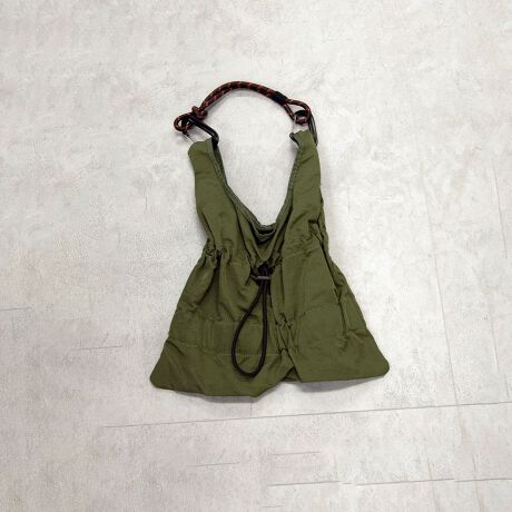 [^ԁF76816000018]ANZoŊy߂ApR[ht2WAY~jobO߃|CgEpR[hO΃nhobOɂEԂł[ł~jTCYER[f̃ANZgɂȂ2WAYfUCV[Ŷē2WAYpR[hMU[obOiMj(76816000017)fUC/fރMU[ݏo̊ɁApR[h̃ANZg~jTCỸV_[obOBO\ȃpR[hXgbvtŁAV_[ƂĂnhobOɂg2WAYdlłB~jTCYȂAX}zE~jzEbvȂǁAKvŒ̃ACe܂ṕByʂŎ₷AfC[͂񗷍s₨oV[̃TuobOɂ߁BVvȃX^COɒ悢VѐSYĂARpNgȂ瑶݊̂ЂƕiłB|PbgFȂyӓ_zBei̓Tvׁ̈Aۂ̎dlƈقȂꍇ܂B摜̏i͌̏Ǝ˂pxAg̃j^[ɂAƐFقȂꍇ܂BX^WIB̉摜̐FɈԋ߂ȂĂ܂B\񏤕ȉꍇA͂\͂܂łڈƂȂ܂BY̓sA͂OサXܓ׎Ƃꍇ܂̂ŁA炩߂BiF2WAY׺޷ެްBAG-SiԁF76816000018