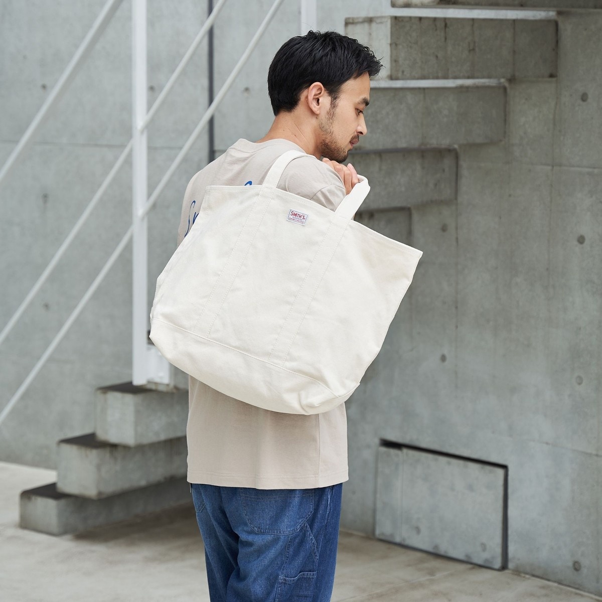 [�}���C]SMITH�fS�i�X�~�X�j�ʒ��g�[�g�o�b�O/�R�[�G���icoen�j OFF WHITE