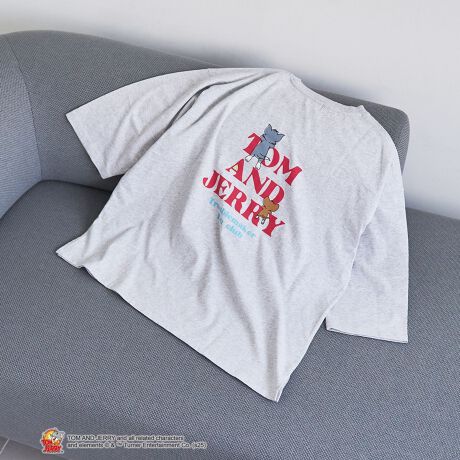 [^ԁF76206000004]VѐŜvgfAVGbgTVcV[ŶējvgTiiԁF76206000005jfUC/fރgƃWF[̕ʒfUCɂAYCNȃtbg{[TVcBƂVGbgɁA傫ȃvgVѐSvXBtgvgƃobNvgłꂼقȂ閣͂y߂ꖇłBi[SKȂǏ炵ACeƂ̃R[fBl[gŁAoX̎ꂽX^COɁBFi`݂̂₠萶ňFʌ򊴁FȂnFȂƒF\ilbggpjyӓ_zBei̓Tvׁ̈Aۂ̎dlƈقȂꍇ܂B摜̏i͌̏Ǝ˂pxAg̃j^[ɂAƐFقȂꍇ܂BX^WIB̉摜̐FɈԋ߂ȂĂ܂B\񏤕ȉꍇA͂\͂܂łڈƂȂ܂BY̓sA͂OサXܓ׎Ƃꍇ܂̂ŁA炩߂BiFTOM and JERRY ̯ްTiԁF76206000004