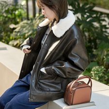 ボア襟付きレザーライクヴィンテージブルゾン