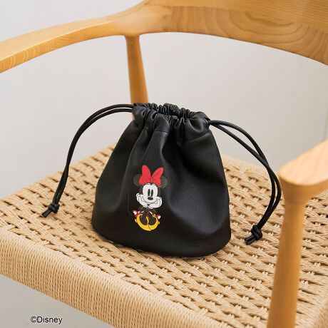 [^ԁF76816000048]łɓȂhcoenʒh~bL[fUCObYV[ŶēyMICKEYi~bL[j/ʒzU[CN{XgobOiiԁF76816000049jyMICKEYi~bL[j/ʒzt@[`[iiԁF76816000050jfUC/fރx[VbNȋВobOɃ~bL[fUC𗎂Ƃ񂾁Aʊ̂ʒACeBU[CNȎioȂAVѐSvgANZgɁBtgɎ{ꂽ2ނ̃vgfUCƁAڂЂɔzꂽ~bL[̃nh`[tȂǁÃfBe[ڂ܂BO\ȃV_[t2waydlŁA|ɂnhɂΉB}`肠邽ߎ[͂QŁAfC[g炨ł܂Ŋ􂷂ACełBfUC3p^[pӂĂ܂~bL[vgFubNEbh~j[vgFItzCgȆ1iubNj~bL[̃nh`[tFVo[Ȇ2iubNj|PbgFV_[OF\yӓ_zgp̖C⊾EJȂǔGꂽԂł̑̕Ƃ̐ڐǴA@Fڂfގ̂̐FNꂪ܂̂łӉBBei̓Tvׁ̈Aۂ̎dlƈقȂꍇ܂B摜̏i͌̏Ǝ˂pxAg̃j^[ɂAƐFقȂꍇ܂B@X^WIB̉摜̐FɈԋ߂ȂĂ܂B\񏤕ȉꍇA͂\͂܂łڈƂȂ܂B@Y̓sA͂OサXܓ׎Ƃꍇ܂̂ŁA炩߂BiFMICKEY / ʒڻްײiԁF76816000048