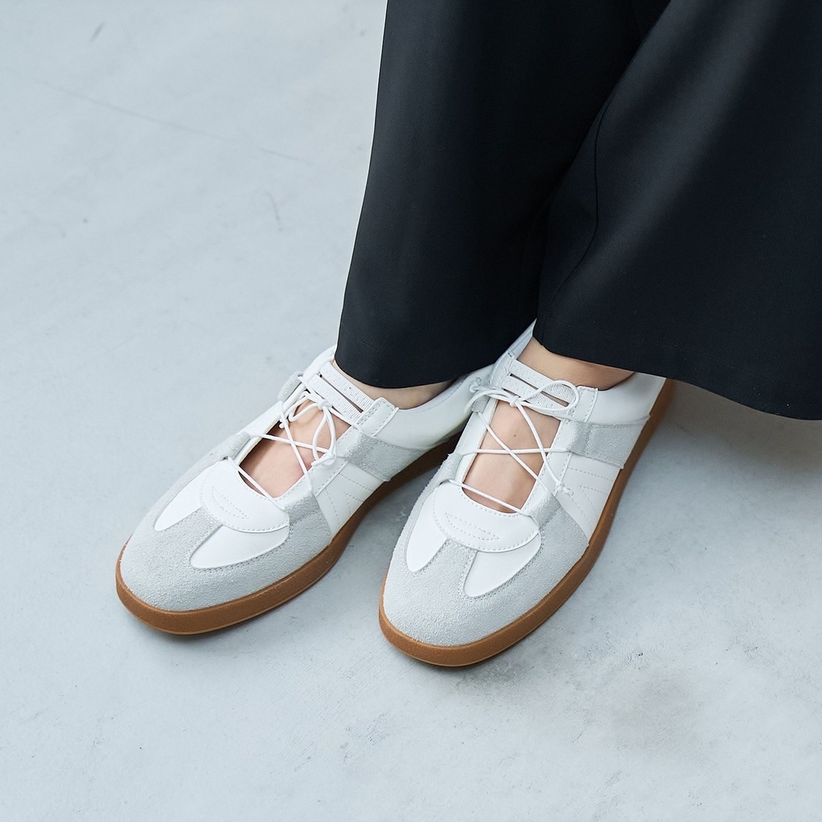 [�}���C]�X�N�G�A���[�v�X�j�[�J�[�iWEB����T�C�Y����j/�R�[�G���icoen�j OFF WHITE