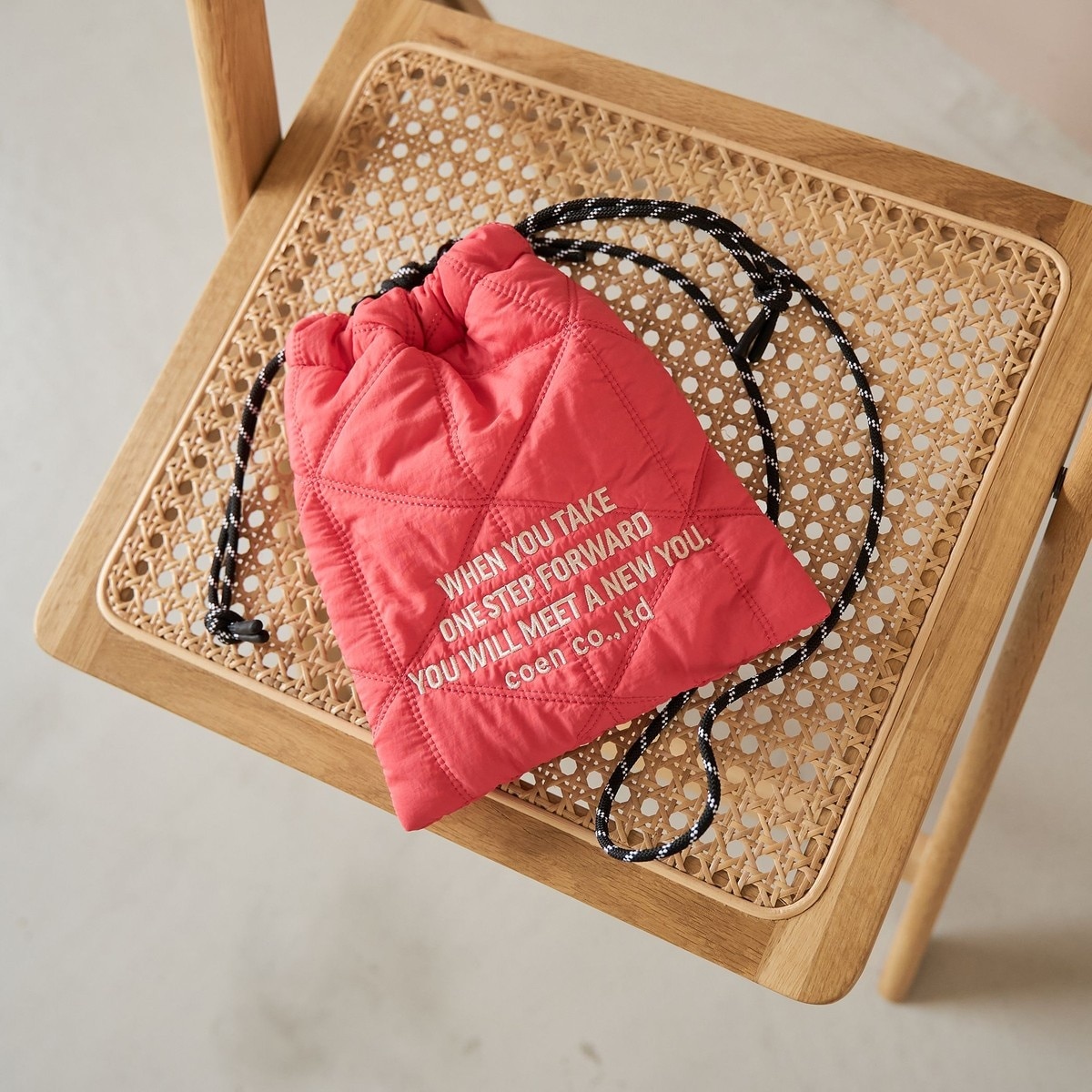 [�}���C]���S�h�J �􉽕� �L���g�В��V�����_�[�o�b�O�iS�T�C�Y�j/�R�[�G���icoen�j PINK