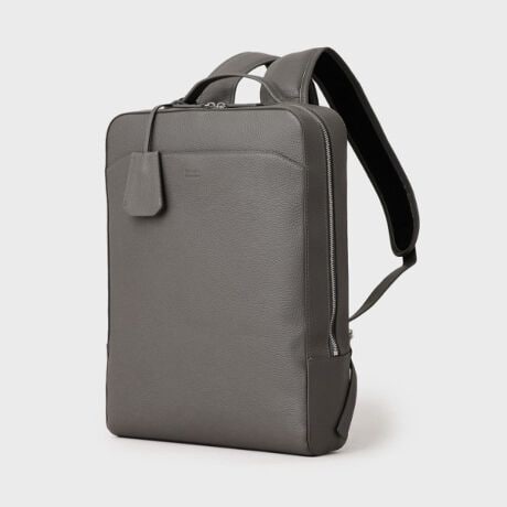 [^ԁFG8701073]gނقǊv{̕txW^uU[̃obNpbNyfUC|CgztxW^u^jÕU[gpꂽVvȃtH͂̃obNpbNBԂ̊|A^jiȂ߁jU[ŎdグONOFFΉBOX^obOBfUC͍ŏɗ}Av{̎RȕőɍۗAsIȈۂ^܂BgނƉȂǁA킢[oNωy߂鋍vgpAg̃CtX^CɊY܂B|Xg~VŖDꂽJ[uXeb`̒J邱̍́AiiANZgƂȂĂ܂BrWlX[XƂĂx݂̂o|ɂ}b`fUCłB13C`Ήp\RX[uB؂ȃfoCXیBɃybg{gz_[obOpbNe 11L|PbgFO~1 ~3 {gz_[~1yA4t@C[z̏iWEBƈꕔX܌WJ̏iɂȂ܂BƖ̊֌WɂAۂFČꍇ܂B܂Ap\REX}[gtHȂǂ̊ɂA኱iƉ摜̃J[قȂꍇ܂Bd:1 060g(Tvd)