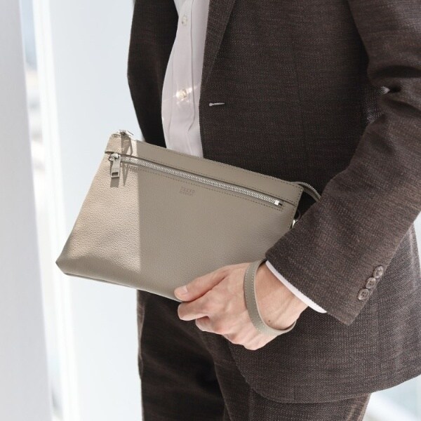 TAKEO KIKUCHI] [タケオキクチ] アニリンレザー 2WAYクラッチ 2WAY