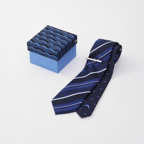 [^ԁFG8701342]lC̏`[t`FW^C@ׂȃWJ[hŕ\yfUC|Cgz̃lN^C^Co[ZbǵAC̐`[tɂVѐSӂfUC͂łB匕ɂ̓VvłȂꂽۂ̗̕pAɑ΂ďɂ͉炵I݂Ɏ{Ă܂BႦ΁ANWTAVN}ƂC̐̎pAꂼ̒̕ɂ肰Ȃ\ACȂ܂B094\bhilCr[j匕͐lC̍oXPbg\bhɂ́ANW̒shbgɂ݂ĂăWJ[hŕ\Ă܂B194XgCvilCr[nj匕ɂ͑gD̈قȂ长XgCv\ɂ̓T[v݂Ălq\Ă܂B294EChyilCr[n1j匕ɂ͐璹x[XɂEChyɂ͕XRC[WɏVN}YĂlq\Ă܂B394shbg匕ɂ͑gDႢ̃\bhXgCvɃshbgᕿɌĂ䕿̒ɂރyM\Ă܂B494䕿ilCr[n3j匕ɂ̓t[`[t̏䕿ɂ̓AUV\Ă܂B594XgCvilCr[n4j匕ɂ͑u₩ȃXgCvɂ̓CJ\Ă܂B694XgCvilCr[n5j匕ɂ̓u[g[ŃOf[VXgCvɂ̓E~K\Ă܂B794A[KCilCr[n6j匕ɂ̓hbgU΂߂A[KCɂ̓JNN}m~\Ă܂Bǂ@ׂɃWK[hŕ\ꂽƂȂĂ܂BMtgƂĂ͓IȁAC̔gC[Wn\̓ʂBOXɓĂāAVvȃ^Co[ZbgɂȂĂ܂B̏iWEBƈꕔX܌WJ̏iɂȂ܂B<b