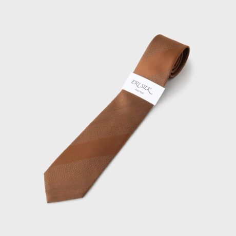 [^ԁF07002102]ƓȌ򊴂Ɛ[݂̂F͂̔Ԑ璹gvXgCvVNlN^CBґERIVNŁAt@bVɓʂȍʂ܂ByfUC|CgzauԐ璹v̕l㕗ɃAbvf[gBقȂgDI݂ɑgݍ킹邱ƂŁAnCNȃ\bhƐꂽX^CBɓʂȃANZg܂BEIȉ߁FԐ璹̃fUCAقȂgDƑgݍ킹邱ƂɂAy₩łȂAꂽȈۂ^\bhȃVh[XgCvlN^CɎdグĂ܂BEґȃgvXgCvFԐ璹̖lƍׂȑgDω{XgCv́AVŇ򊴂āAoIɂy߂fUCłBrWlXV[ʂȃCxg܂ŁAL􂵂܂BEERIVN̓FERIVŃAGƂ쐶̖瓾邽߁A肵\ʊƏ_炩AēƓȔF˔Ă܂BOނ̈قȂgDŐDグ邱ƂɂAF̐[݂ƃeNX`[▭ɃoX悭dグĂ܂BґȑfފAgɒlĂ܂BEV[rWlXV[tH[}ȃCxgAJWAȏW܂܂ŁAlXȃV`G[VŎgpł܂B؂ɂAiîX^CoɍœKȃACełBEVvǖڂFnCNȃfUCȂ̂ŁÃACeƍ킹₷Aꂽۂ^܂BvXvfƂāAƓ̌򊴂AŜ߂܂BuԐ璹gvXgCv VNlN^Cv́A`ƌ㐫ɗZiłB̃lN^CŁAȂ̃X^CɍAʂȏuԂo܂傤BǎȃVNfނґȒpƁAfUC̍HvݏoƎ̖͂𑶕ɊyłBƖ̊֌WɂAۂFČꍇ܂B܂Ap\REX}[gtHȂǂ̊ɂA኱iƉ摜̃J[قȂꍇ܂B