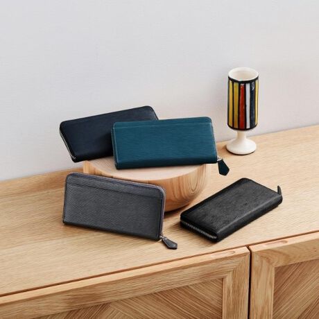 [^ԁFG8701370]yg^̃V{ǎ̂郊bvV[YzeʂŃJ[hȂǂ[ɐlC3EhzyfUC|CgzgV{^U[ubvvgpx[VbN3EhzłBubNAygO[A`R[O[AlCr[ƐFWJLxBigtH[}ȃV[܂ŕLΉł3EhzłBVvŐꂽfUĆAN␫ʂ킸gėp̍͂łBɂ̓J[h|Pbgd؂肪ĂAJ[h⏬KAV[gȂǂ̐ڂ₷ȂĂ܂Bgd݌vŁAMtgɂs̐lCACełB̓MtgɂœKłBydlzE|PbgFO~1 K~1 D~2 J[h~12 ̑~3̏iWEBƈꕔX܌WJ̏iɂȂ܂BƖ̊֌WɂAۂFČꍇ܂B܂Ap\REX}[gtHȂǂ̊ɂA኱iƉ摜̃J[قȂꍇ܂B